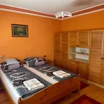 Ili Vendeghaz